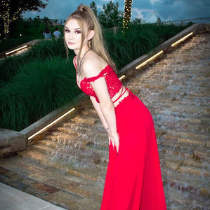 Meet your Posher, Avery